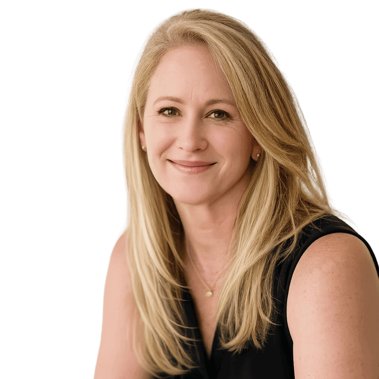 Professional woman with blonde hair smiling, representing a modern coworking space at Vast Coworking.
